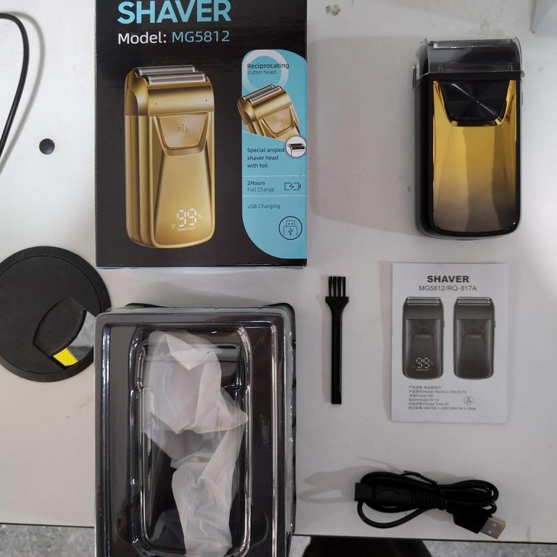 Electric Shaver, 1 Box Rechargeable Reciprocating Electric Shaver with LED Digital Display, Portable Electric Shaver for Travel and Home Use, Winter Gift, Christmas Gift