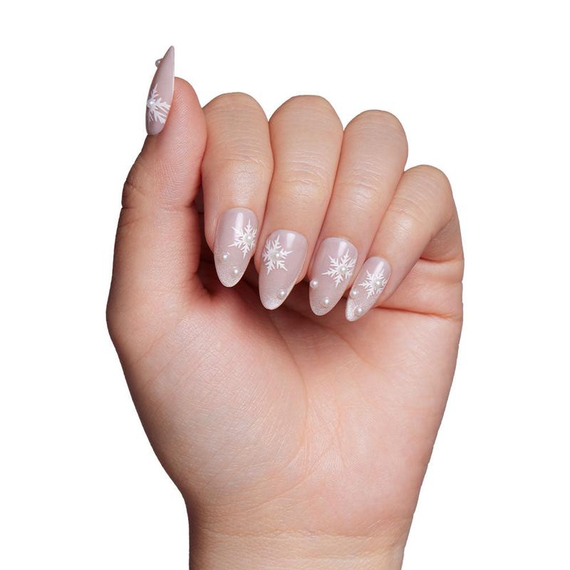 Glamnetic | Snowfall Glossy Velvet Short Almond Press-on Nails Nail Art Nail Care Nail Polish Manicure