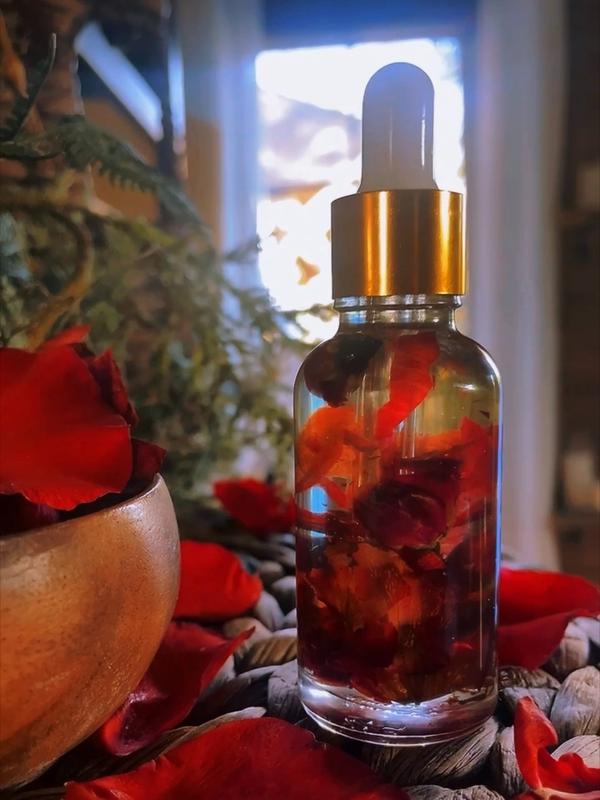 GODDESS PERFUME OIL - channel the divine beauty of the goddess