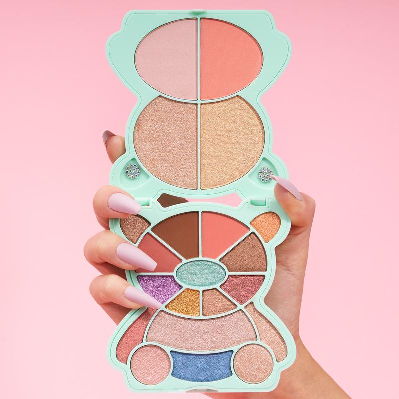 KimChi Chic Teddy Kim Palette - 21 Shimmer & Matte Pigmented Shades for a Flawless Face - Eyeshadow, Highlighters & Blushes